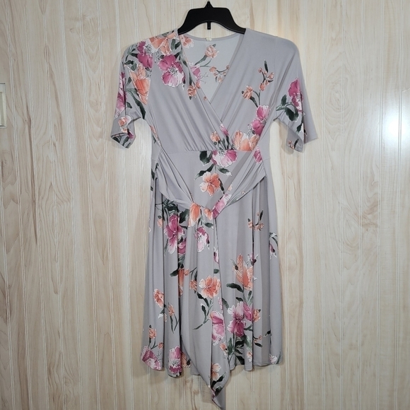 Hello MIZ Maternity Floral A-Line Dress Mini Sz Med - Picture 2 of 5